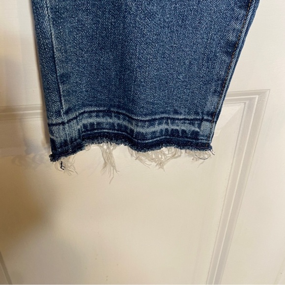 Gap Denim Girlfriend Raw Hem Blue Jeans Size 30 in Dark Indigo - Picture 4 of 11